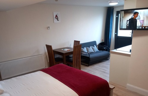 Muine Bheag Hotel | Matty's Pub