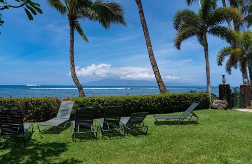 Historic Lahaina Front Street Condo | MAUI LAHAINA SHORES 1 BEDnBEACH & OCEAN FRONT GROUND-FLOOR nNO RESORT-CLEAN FEE