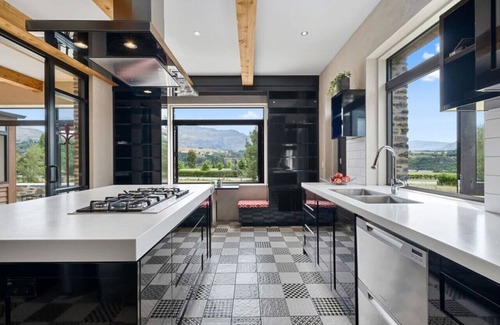 Lower Shotover House | Maunga - Mountain Views