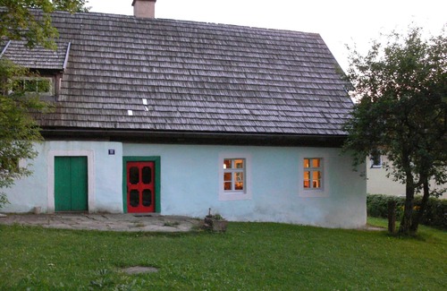 Barnau House | Maximum deceleration, detached house on a large plot