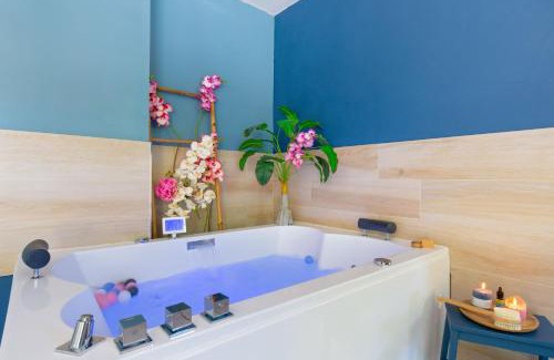 Puget-sur-Argens House | Mb Room - Appartement Jacuzzi Love Room Jacuzzi