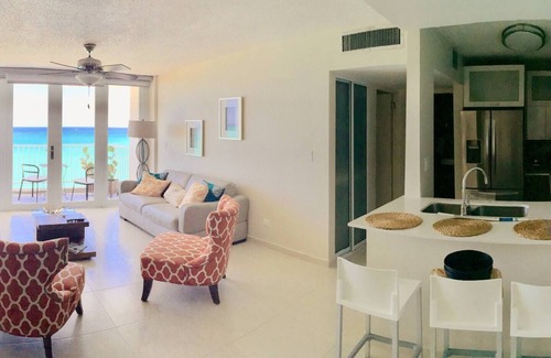 Isla Verde Apartment | MB15- Beachfront 1 Bedroom balcony-washer & dryer