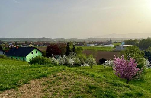 Dobl Apartment | Mc Home Neues und sonniges Doppelhaus, Top 1 mit grosse Terrasse und E-Ladestation in Dobl bei Graz