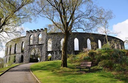 Oban Apartment | McCaig's Tower Apartment - Retreat Group