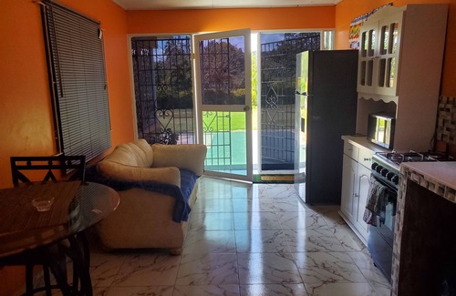 Mandeville Apartment | Mckay's Private Appartment