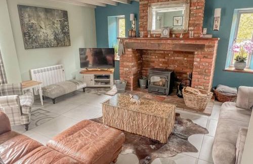 North Walsham House | Meadow Barn - dog freindly barn sleeping 6 in Edinghtorpe, Norfolk