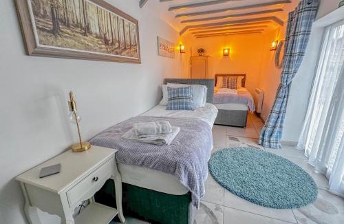 North Walsham House | Meadow Barn - dog freindly barn sleeping 6 in Edinghtorpe, Norfolk