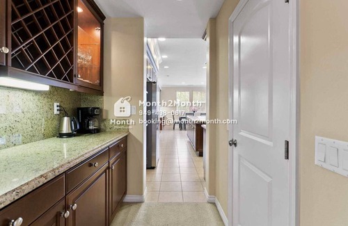 Eastvale House | Meadowbrook Retreat #40809