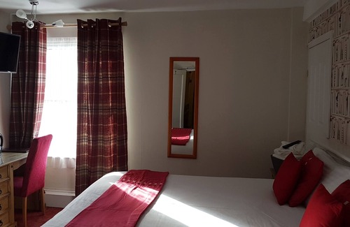 Uttoxeter House | Meadows Way Guest House