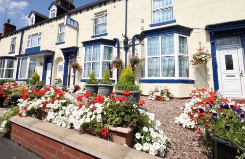 Uttoxeter House | Meadows Way Guest House