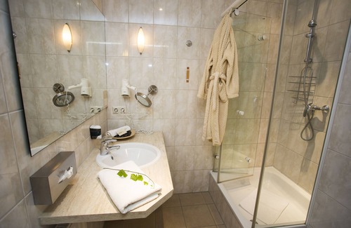 Dettingen Hotel | Mediterran Hotel Juwel
