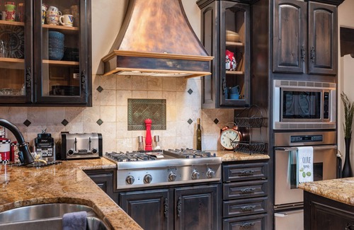 Albuquerque House | Mediterranean Charm with Southwestern Soul - 1 acre gem, and pet friendly!