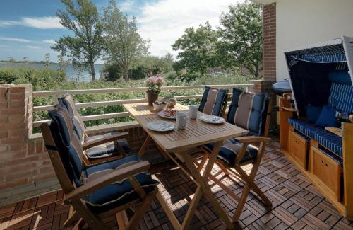 Lemkenhafen Apartment | Meerblick Lemkenhafen – Ferienwohnung