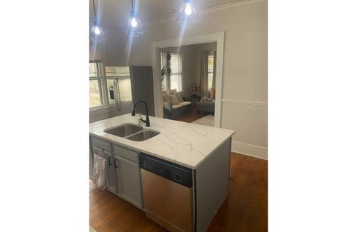 Jefferson Park House | Mega Plex! 2 Locations/Sleeps24