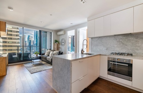 Melbourne Central Business District Apartment | Mega Style Apartments Light House