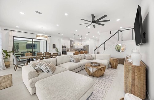 New Melbourne Beach House | Melbourne Oasis: Beach front, pool & rooftop deck