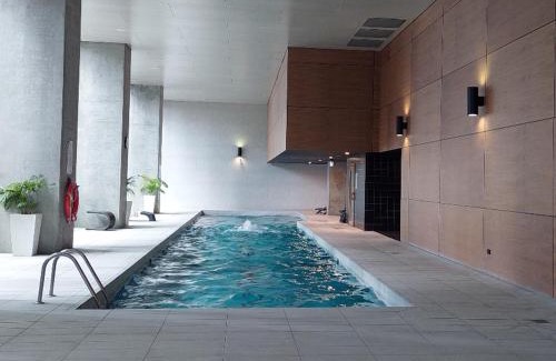 Melbourne Central Business District Apartment | Melbourne Single family apartment 2Br 2Bth Indoor Pool Sauna