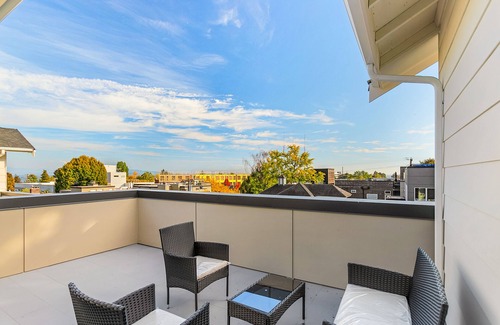 Capitol Hill Apartment | Meleys Crimson Keep Driftmarks Suite