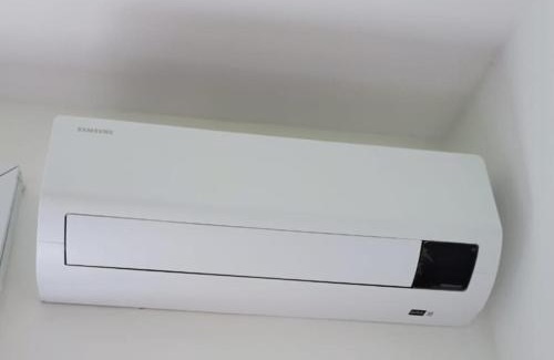 Embare Apartment | MELHOR LOCALIZAÇÃO DE SANTOS, LOFT, 200 MTS da PRAIA, WI-FI, AR CONDICIONADO