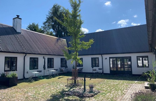 Kivik Bed & Breakfast | Mellby Atelier på Österlen