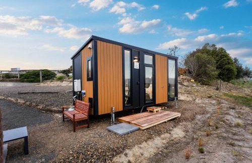 Dunedin House | Melmarie Cosy Retreat X by Tiny Away