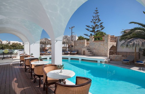 Perissa Apartment | Meltemi Suites