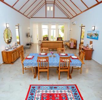 Tunguu Villa | Menai Bay Escape