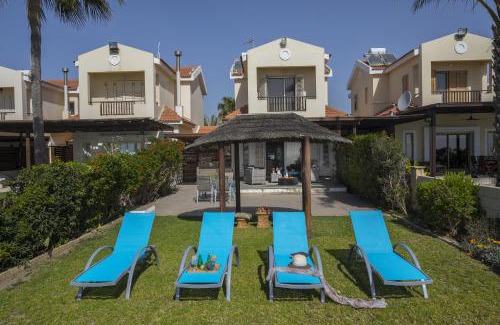 Meneou Villa | Meneou Beachfront Villa