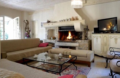 Menerbes Other | Menerbes: Vast Provencal farmhouse, pool, 2 ha of garden, silent. 3 km village