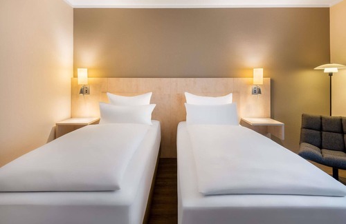 Bielefeld Hotel | Mercure Hotel Bielefeld Johannisberg
