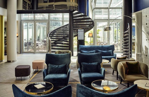 Parc-Nord Hotel | Mercure Paris La Défense Grande Arche