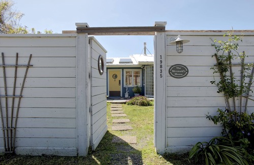 Marshall Cottage | Mermaid's House (Crew Quarters) - Tomales Bay Waterfront, Point Reyes, Marshall