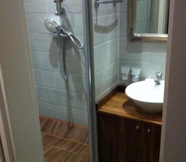 Vahrenwald House | Messezimmer Hannover-Mittelfeld Room Agancy