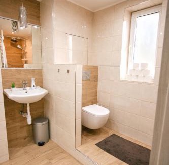 Banska Bystrica Apartment | Mestsky byt - City Flat & 24h self check-in & 62m2 & Free Parking