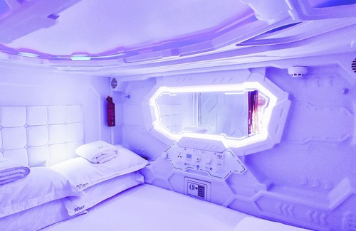 Kampong Glam Hotel | Met A Space Pod @ Arab Street