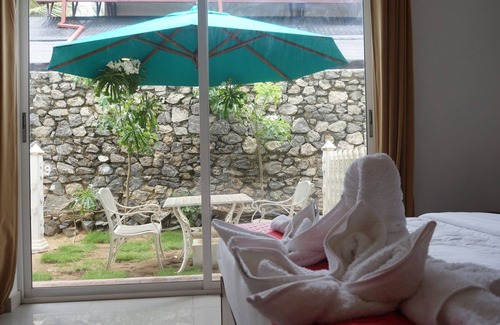 Pamunugama Hotel | Meth Suites