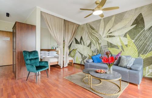 Muranow Apartment | MetroPoint Apartments at Słomińskiego Street