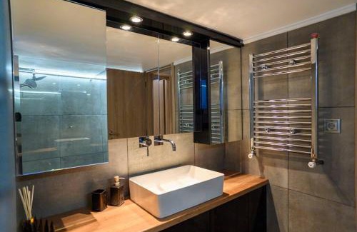 Palaio Faliro Apartment | Metropolitan prestigious 2 bedroom luxury