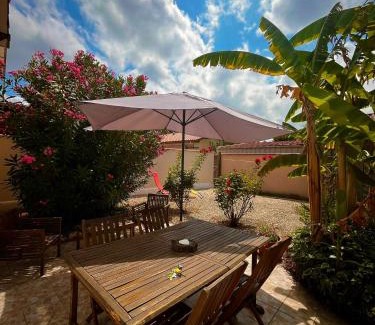 Villecomtal-sur-Arros Apartment | Meublé 3 étoiles dans un petit village du Gers