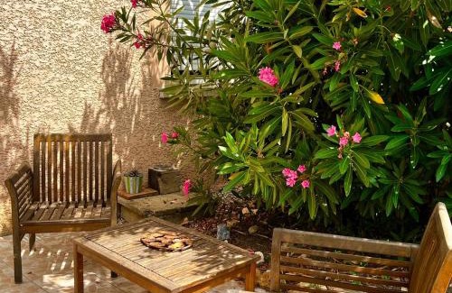 Villecomtal-sur-Arros Apartment | Meublé 3 étoiles dans un petit village du Gers