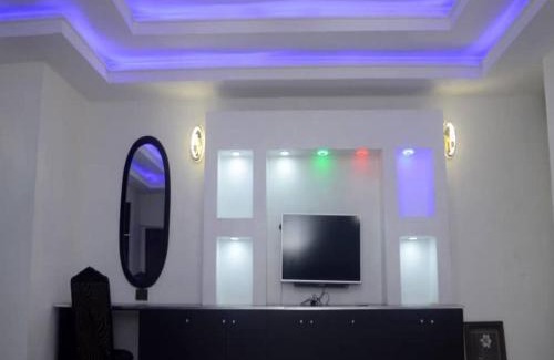 Port Harcourt Cabin | Mexiloyd Suites Queen Apartment