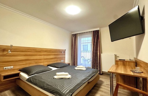 Weststadt Hotel | Mher Edaryan