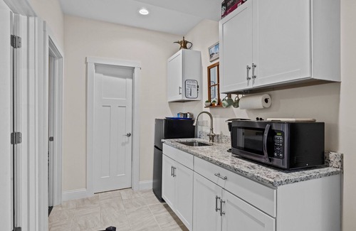 Harkers Island Apartment | Mi Faro Unit B in Harkers Island, NC