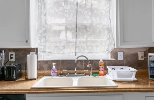 Forestdale House | Miami Family Friendly in Forestdale