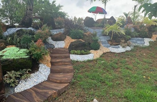 Cabuyao House | Michael's Homestay-New Studio Room-Nr Beach/Falls