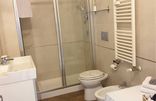 Zona Farini Apartment | Michelangelo 81