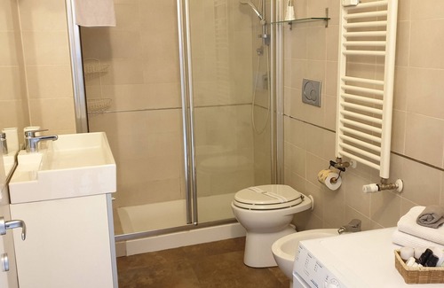 Zona Farini Apartment | Michelangelo 81