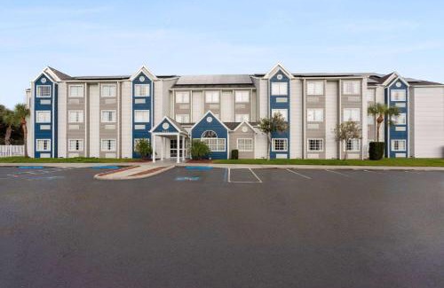 Zephyrhills Hotel | Microtel Inn and Suites - Zephyrhills