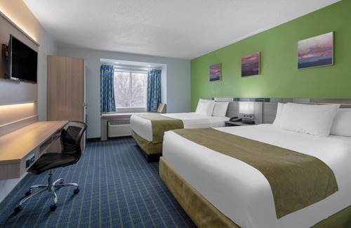 Cornelius Hotel | Microtel Inn by Wyndham Cornelius/Lake Norman