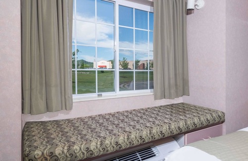 Onalaska Hotel | Microtel Inn by Wyndham Onalaska/La Crosse